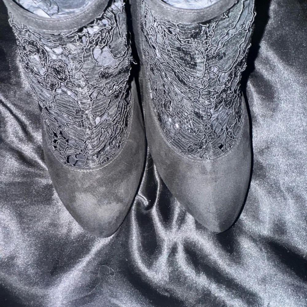 ❤️🔥AUTHENTIC🔥❤️Dolce & Gabbana Black sued and lace booties. - Picture 8 of 12